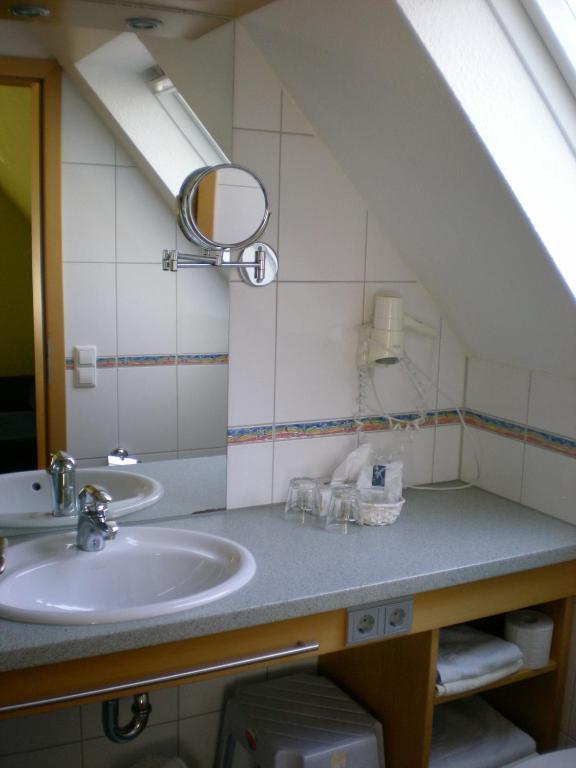 Hotel Goldener Loewe Guenzburg Bilik gambar